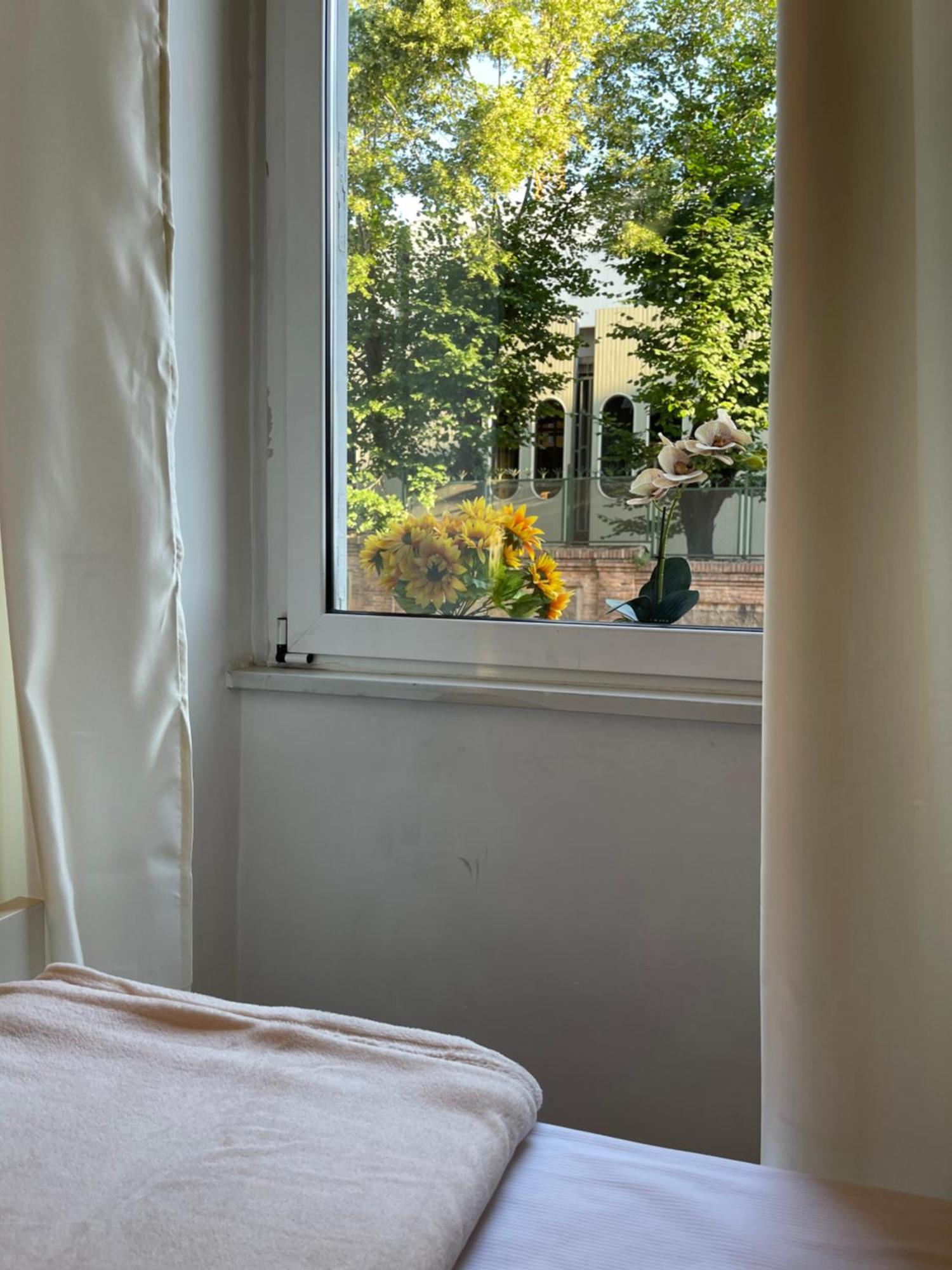 Bed and Breakfast Holiday Colosseum Rom Exterior foto